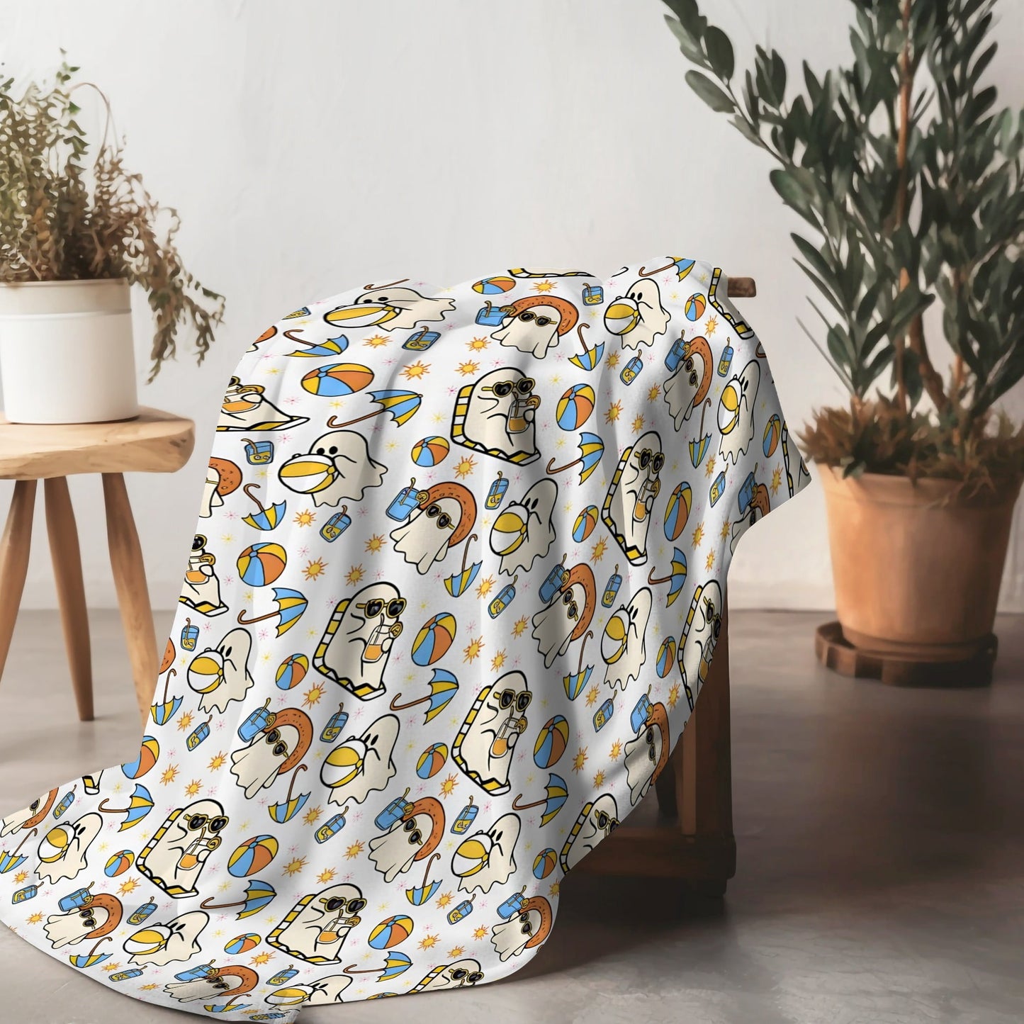 Summerween Beach Ghost Throw Blanket, Cute Ghosts in Sunglasses with Beach Balls & Umbrellas, Cozy Soft Blanket for Bed Couch, 40x50in